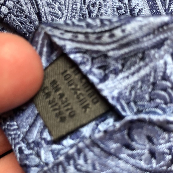 GEOFFREY BEENE 100% silk Blue Textured Paisley Pattern Classic Career $129 NEW - Picture 11 of 11